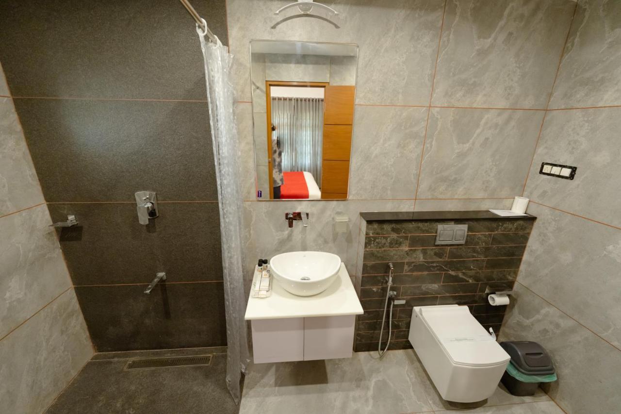 Seacoast Inn Fortkochi Fort Kochi Екстер'єр фото