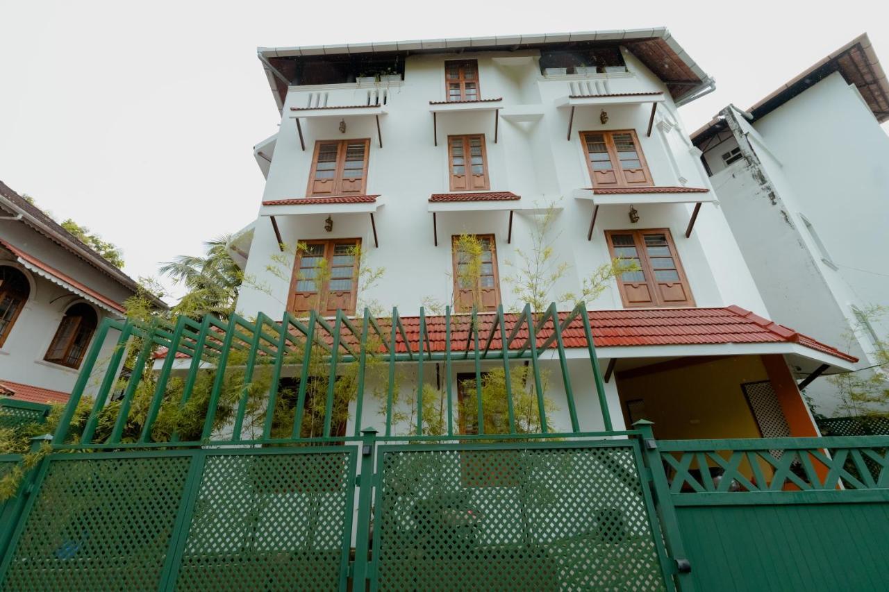 Seacoast Inn Fortkochi Fort Kochi Екстер'єр фото
